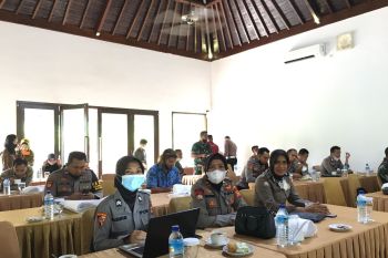 Aparat TNI-Polri dilatih bahasa asing mendukung MotoGP Mandalika