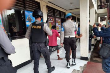 Dorrr...dua dari lima pelaku perampokan di Lotim dihadiahi timah panas