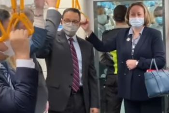 Anies Baswedan ajak Menteri Perdagangan Inggris naik MRT Jakarta