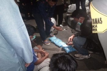 Empat tersangka pemilik sabu lima kilogram di Palangka Raya dibawa ke Jakarta