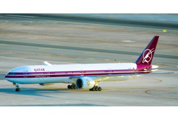 Perayaan 25 tahun Qatar Airways dengan pesawat retro unik