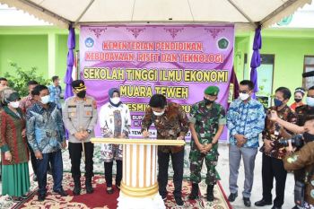 Bupati harapkan lulusan STIE Muara Teweh berikan kontribusi dalam pembangunan