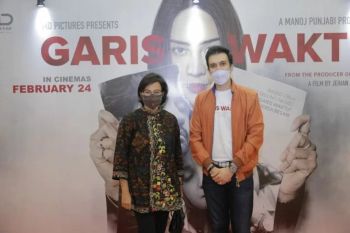 Menkeu Sri Mulyani di penayangan perdana film "Garis Waktu"