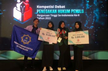 Delegasi UIN Yogyakarta juara tiga debat penegakan hukum pemilu