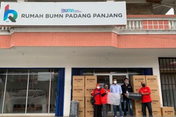 Erick Thohir ajak BUMN bagi-bagi alat kemasan untuk UMKM Padang Panjang