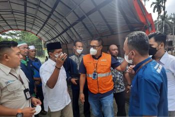 BRI RO Padang langsung turun salurkan bantuan pasca Gempa Pasaman Barat
