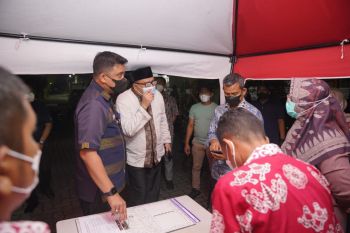Pastikan layanan kesehatan, Bobby tinjau isolasi lingkungan di Amplas