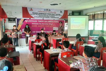 Kejati Sulut  mengajak siswa bijak gunakan media sosial
