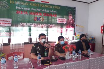 Kejati Sulut laksanakan penyuluhan hukum Jaksa Masuk Sekolah di Langowan