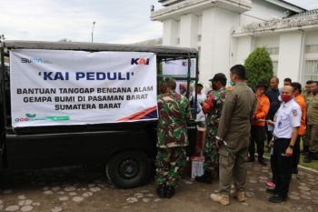 KAI salurkan bantuan logistik kepada korban gempa di Pasaman Barat Sumatera Barat