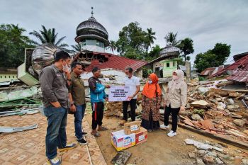 BNI serahkan bantuan sembako untuk korban gempa di Pasaman Barat