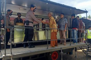 Polda Sumbar sediakan mobil dapur umum di lokasi pengungsian gempa Pasaman Barat