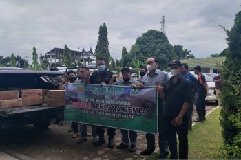 PT Agrowiratama bantu korban gempa Pasaman Barat