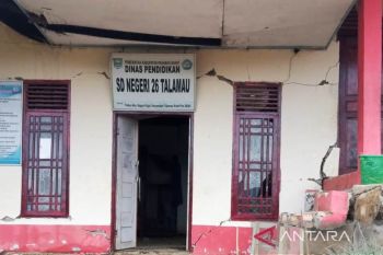 Enam SD di Pasaman Barat rusak akibat gempa