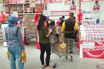 Warga Palembang masih kesulitan  peroleh minyak goreng