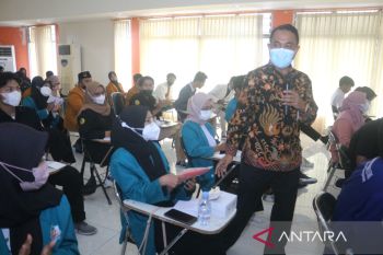 OJK NTB ingatkan mahasiswa tentang bahaya investasi ilegal