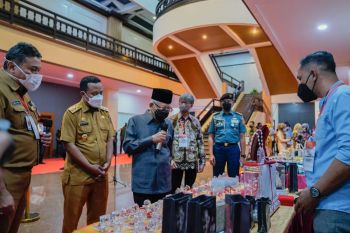 Diskop UKM Sulsel dorong pelaku IKM manfaatkan platform digital