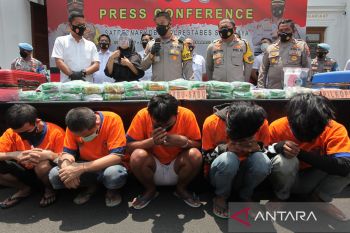 Polrestabes Surabaya gagalkan peredaran 46,6 kilogram sabu