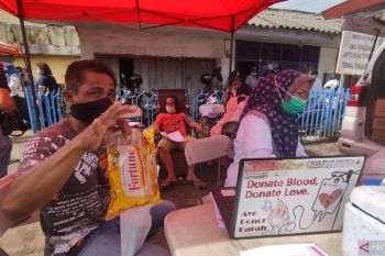 Donor darah di Palembang dapat hadiah minyak goreng
