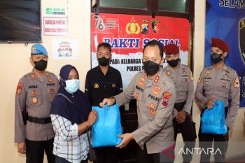50 keluarga tahanan Polres Sukoharjo peroleh bantuan sembako
