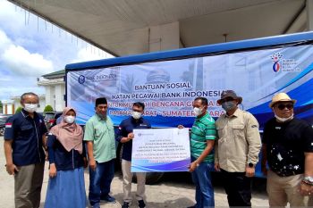 BI Sumbar-BMPD salurkan Rp456 juta bagi korban gempa Pasaman Barat