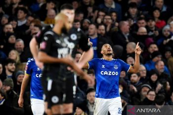Dua gol Rondon bawa Everton ke perempat final Piala FA