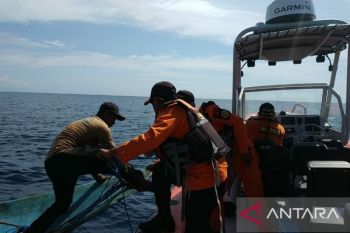 Basarnas Kendari selamatkan nelayan alami lepas baling-baling di Wakatobi
