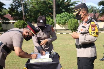 Sebanyak 10 perwira lingkup Polres Baubau berganti