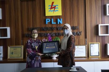 PLN NTB membayar kewajiban pajak Rp23,7 miliar pada 2021