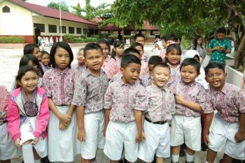 Disdik minta orang tua dampingi anak belajar di rumah