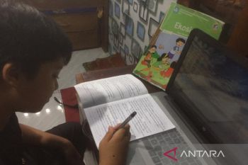 Kemenag tunda pembelajaran tatap muka usai libur Lebaran diganti daring