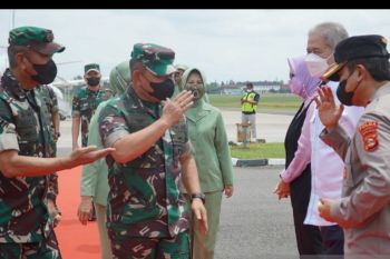 Kasad pantau pelayanan vaksinasi di Palembang