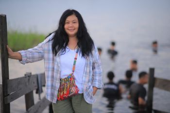 Dian Oerip dan cerita perjalanan wastra nusantara