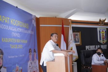 Wabup Waykanan pantau penyaluran BPNT di kantor pos