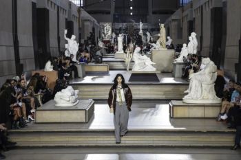 LV hadirkan peragaan busana di Musee D'Orsay