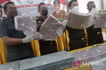 Kejati Sultra setor PNBP dari hasil lelang perkara pertambangan