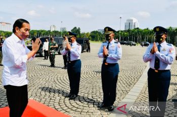 Jokowi tinjau pelepasan ekspor mobil di Pelabuhan Patimban