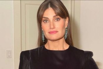 Idina Menzel dukung gadis Ukraina yang menyanyikan dari Disney "Frozen" di bunker