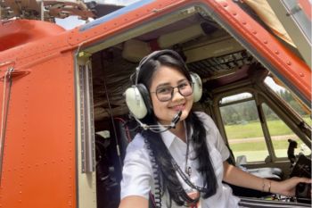 Ini kisah perempuan-perempuan tangguh pilot helikopter pembom air
