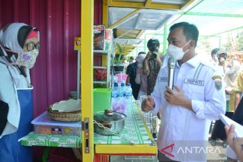 Batang bangun pusat kuliner dan kerajinan UMKM