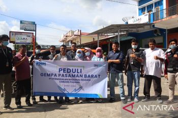 PNM serahkan bantuan untuk korban gempa di Pasaman Barat