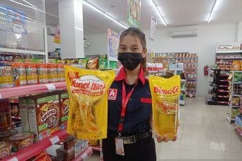 Begini alur minyak goreng di Alfamidi
