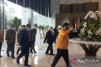 Airlangga bersua Surya Paloh di NasDem Tower