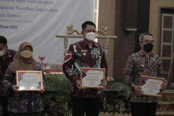 Sleman meraih penghargaan Bangga Kencana BKKBN