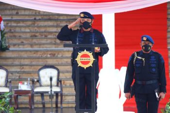 Kapolri ingatkan jajarannya kawal pembangunan di Papua