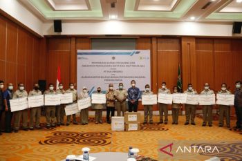 PT PLN serahkan sarana kerja bagi BPN di Bumi Cenderawasih