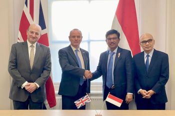 Indonesia dan Inggris bahas pembangunan dua satelit HTS