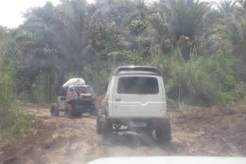 Jalan alternatif  logistik gempa ke Simpang Timbo Abu Pasaman Barat diperbaiki