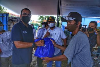 Pasar murah BUMN di Surabaya  sediakan 2.500 paket sembako