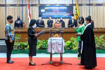 Memei resmi duduki kursi anggota DPRD Kotim
